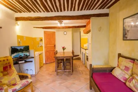 Les Messugues, Mas Proven&ccedil;al Typique Avec Piscine Partag&eacute;e, Nature, Calme, Maisons & Villas pour 6 Personnes - Photo 2