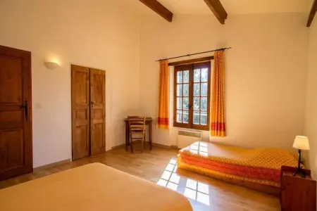 L'oubradou, Mas De Charme, Piscine Partag&eacute;e En Provence, Nature Et Calme, Maisons & Villas pour 6 Personnes - Photo 4