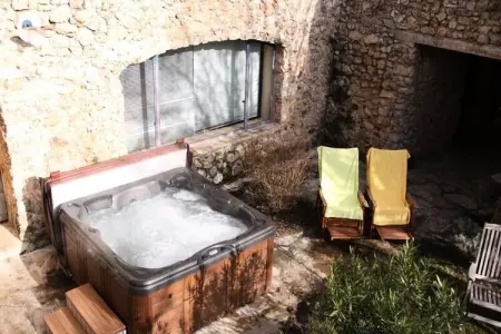 L'oubradou, Mas De Charme, Piscine Partag&eacute;e En Provence, Nature Et Calme, Maisons & Villas pour 6 Personnes - Photo 16
