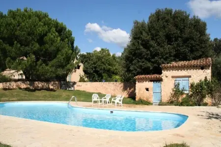 La Farigoule, Location 6/8 Personnes Avec Piscine Partag&eacute;e, Nature Et Calme, Maison en Provence avec piscine et spa - Photo 8