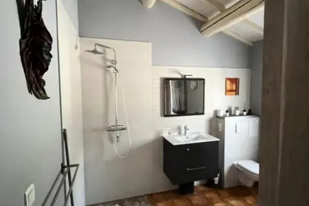 84a -  mas D'elise , Magnifique Villa Avec Piscine Au C&oelig;ur Du Luberon, Maisons & Villas pour 10 Personnes - Photo 20