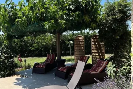 84a -  mas D'elise , Magnifique Villa Avec Piscine Au C&oelig;ur Du Luberon, Maisons & Villas pour 10 Personnes - Photo 33