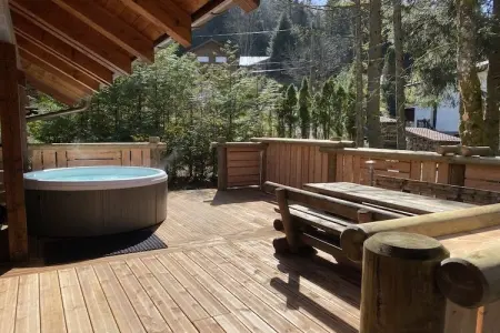 LE RENNE  Chalet en bois au calme avec SPA Jacuzzi, Chalet à La Bresse avec Vue sur Montagnes - Photo 2