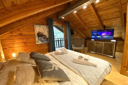 LE RENNE  Chalet en bois au calme avec SPA Jacuzzi, Chalet à La Bresse avec Vue sur Montagnes - Photo 4