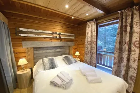 LE SKIEUR  Chalet en bois, Chalet à La Bresse avec Vue Montagne - Photo 2