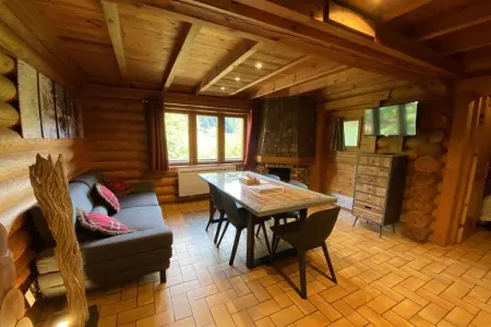 LE GRAND CERF  Chalet en rondins avec SPA Jacuzzi, Chalet à La Bresse avec Spa & Vue Montagne - Photo 1