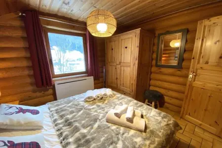 LE GRAND CERF  Chalet en rondins avec SPA Jacuzzi, Chalet à La Bresse avec Spa & Vue Montagne - Photo 12