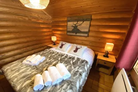 LE GRAND CERF  Chalet en rondins avec SPA Jacuzzi, Chalet à La Bresse avec Spa & Vue Montagne - Photo 16