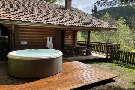 LE GRAND CERF  Chalet en rondins avec SPA Jacuzzi, Chalet à La Bresse avec Spa & Vue Montagne - Photo 24