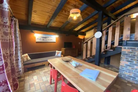 LA POMME DE PIN 1  Appartement avec terrasse, Appartement à La Bresse près du fleuve & centre - Photo 5