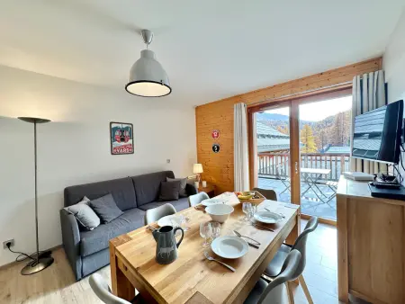 Appartement T2 Spacieux avec Terrasse, Ski et Parking - Photo 3