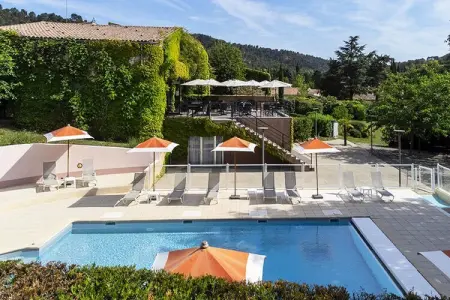 Résidence Lou Paradou ***, Studio Sup√©rieur 2 Personnes vue jardin - Photo 7