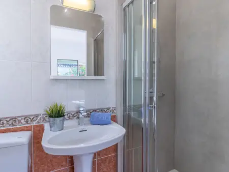 Villa Montgri 322, lumineuse avec piscine et jardin arboré - Photo 8