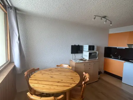 Studio au pied des pistes avec balcon et parking gratuit - Photo 2