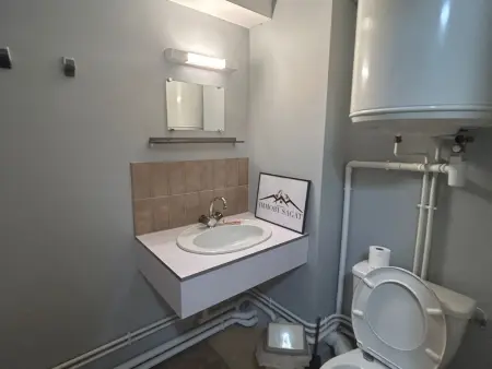 Studio au pied des pistes avec balcon et parking gratuit - Photo 7