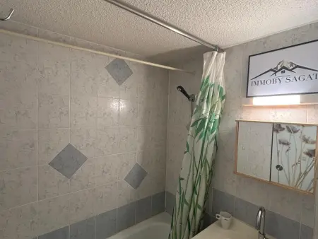 Studio cabine 4 pers, centre station, WIFI, Appartement 4 personnes à Besse et Saint Anastaise Super Besse - Photo 10