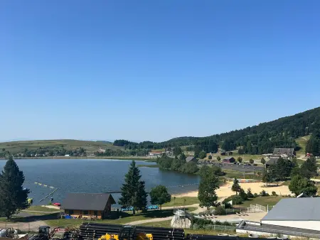 Superbe T2 Cabine avec Terrasse et Parking à Super Besse - Photo 14