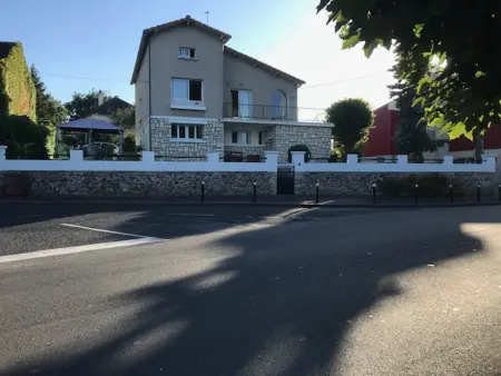 T2 avec jardin, terrasse et Wifi à 1km des Thermes - Photo 13