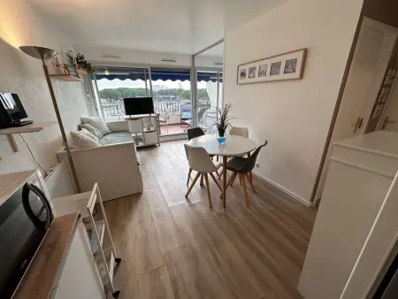 Appartement 2 pièces climatisé avec parking, terrasse - Port Camargue - Photo 6