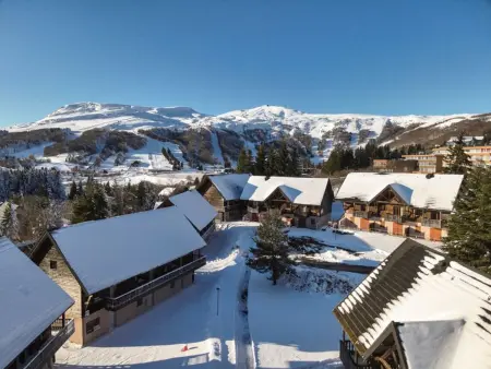 Duplex 8 pers à Super-Besse avec balcon, Appartement 8 personnes à Besse et Saint Anastaise Super Besse - Photo 9
