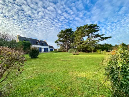 Maison en bord de mer avec jardin arboré à Groix - Photo 1