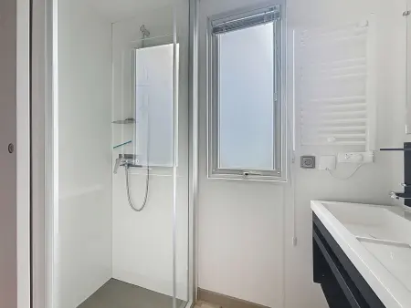 Mobil-home Grand Confort: 2 ch, piscine, plage à 200m, parking, wifi - Photo 8