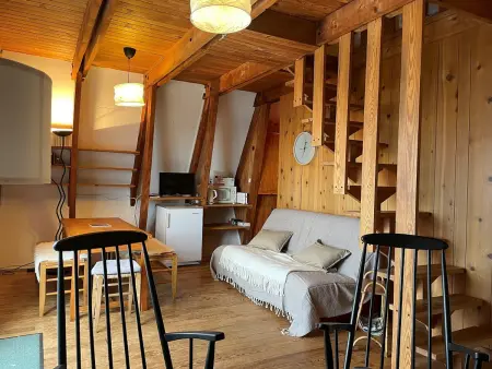 Chalet montagnard avec balcon, proche piste et centre - Photo 5