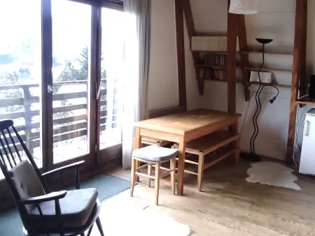 Chalet montagnard avec balcon, proche piste et centre - Photo 11