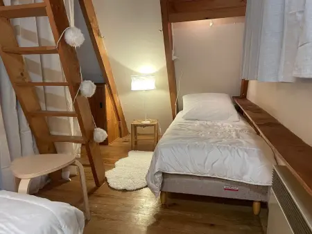 Chalet montagnard avec balcon, proche piste et centre - Photo 18