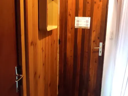 Chalet montagnard avec balcon, proche piste et centre - Photo 22