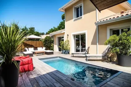 Villa Au Charme Familial Avec Belle Terrasse Et Piscine Chauff&eacute;e, Maisons & Villas pour 6 Personnes - Photo 1