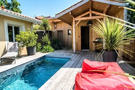 Villa Au Charme Familial Avec Belle Terrasse Et Piscine Chauff&eacute;e, Maisons & Villas pour 6 Personnes - Photo 2