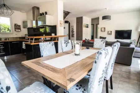 Villa Au Charme Familial Avec Belle Terrasse Et Piscine Chauff&eacute;e, Maisons & Villas pour 6 Personnes - Photo 15