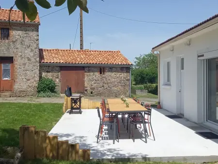 Grand gîte familial près du Puy du Fou, wifi, animaux admis, jardin - Photo 2