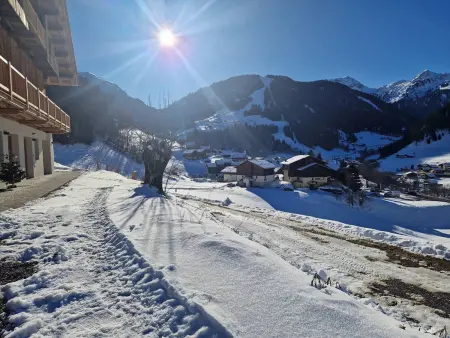 Chalet lumineux à Arêches-Beaufort avec terrasse et cuisine équipée - Photo 8