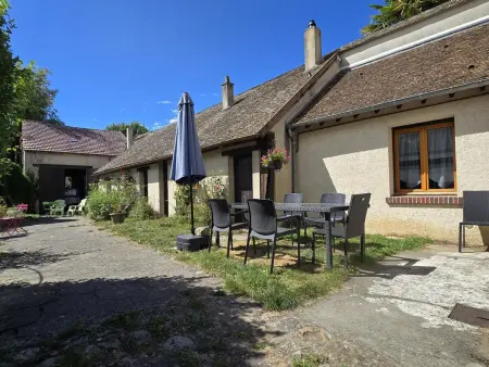 Auberge médiévale à Houdan avec jardin clos, animaux acceptés, WiFi et parking sécurisé - Photo 2