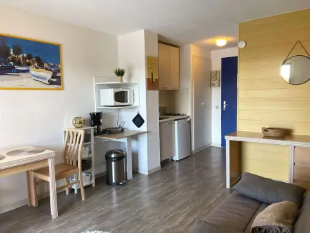 Studio avec Terrasse et Piscine, Parking Inclus, Appartement 2 personnes à Balaruc les Bains - Photo 2