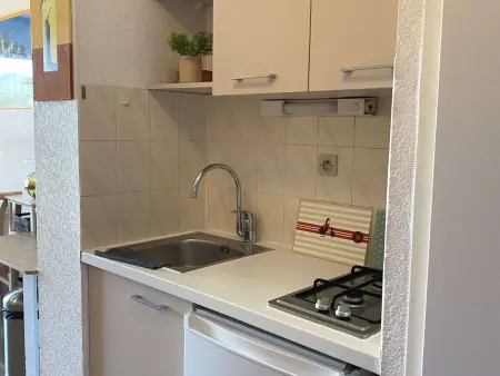Studio avec Terrasse et Piscine, Parking Inclus, Appartement 2 personnes à Balaruc les Bains - Photo 6