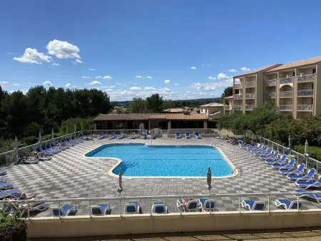 Studio avec Terrasse et Piscine, Parking Inclus, Appartement 2 personnes à Balaruc les Bains - Photo 9
