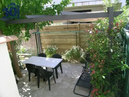 Pavillon 300m Plage avec Piscine et Parking, Climatisation - Photo 1