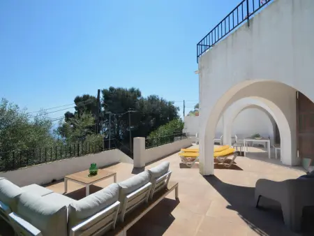Appartement spacieux avec terrasse et parking à Sa Tuna, Begur - Photo 2