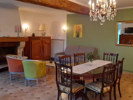 Gîte spacieux avec jardin, WiFi, animaux admis, Gite 4 personnes à Thorigné sur Dué - Photo 2