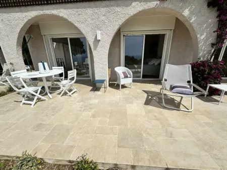 Villa rénovée proche plage Gigaro, vue mer, terrasse - Photo 1