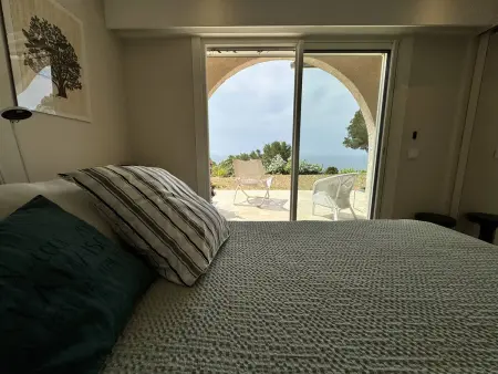 Villa rénovée proche plage Gigaro, vue mer, terrasse - Photo 12