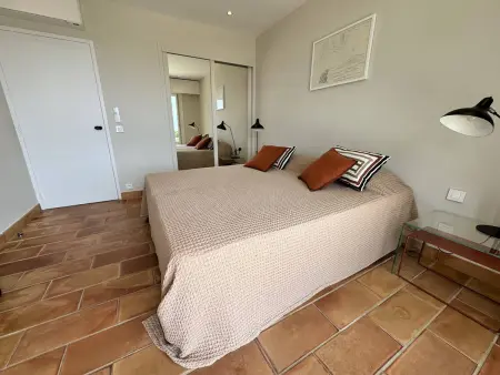 Villa rénovée proche plage Gigaro, vue mer, terrasse - Photo 14