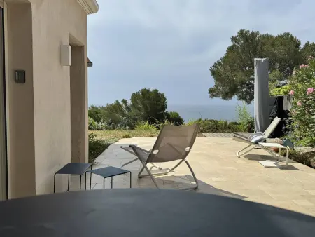Villa rénovée proche plage Gigaro, vue mer, terrasse - Photo 18