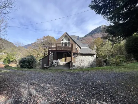 Grand chalet équipé et calme avec parking à Cauterets - Photo 8