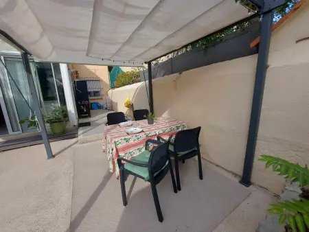 Appartement 3 pièces avec terrasse, clim et WIFI, proche plage et commerces - Photo 2