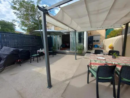 Appartement 3 pièces avec terrasse, clim et WIFI, proche plage et commerces - Photo 3