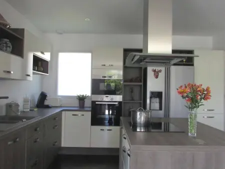 Étel : Maison moderne 5 pièces, 4 chambres, jardin, wifi - Photo 6